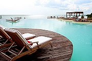 Essque Zalu resort pool
